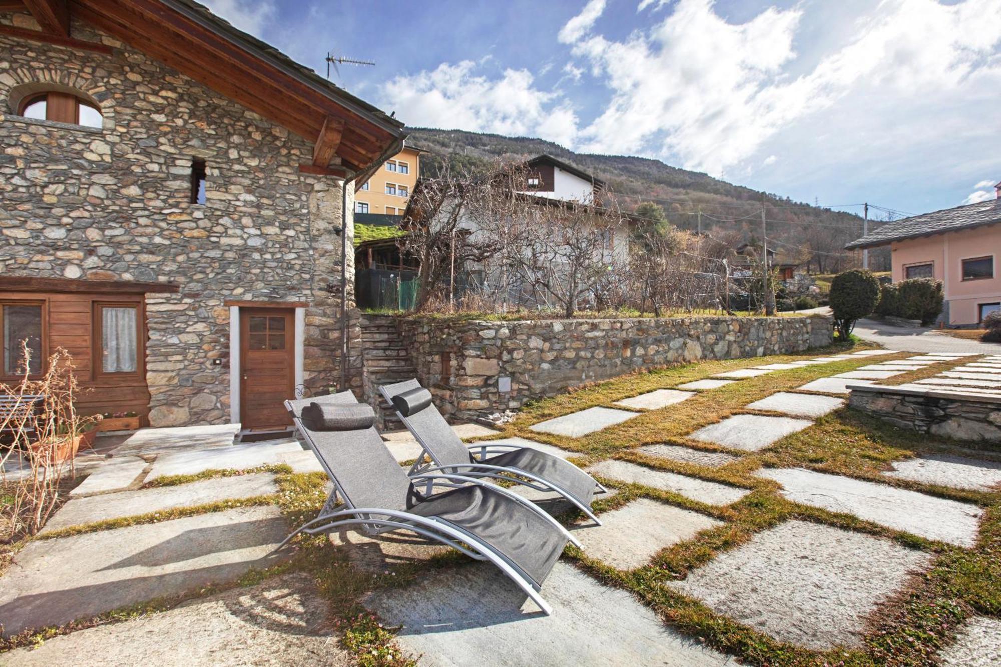 Mini House Valle D'Aosta Roisan Екстер'єр фото