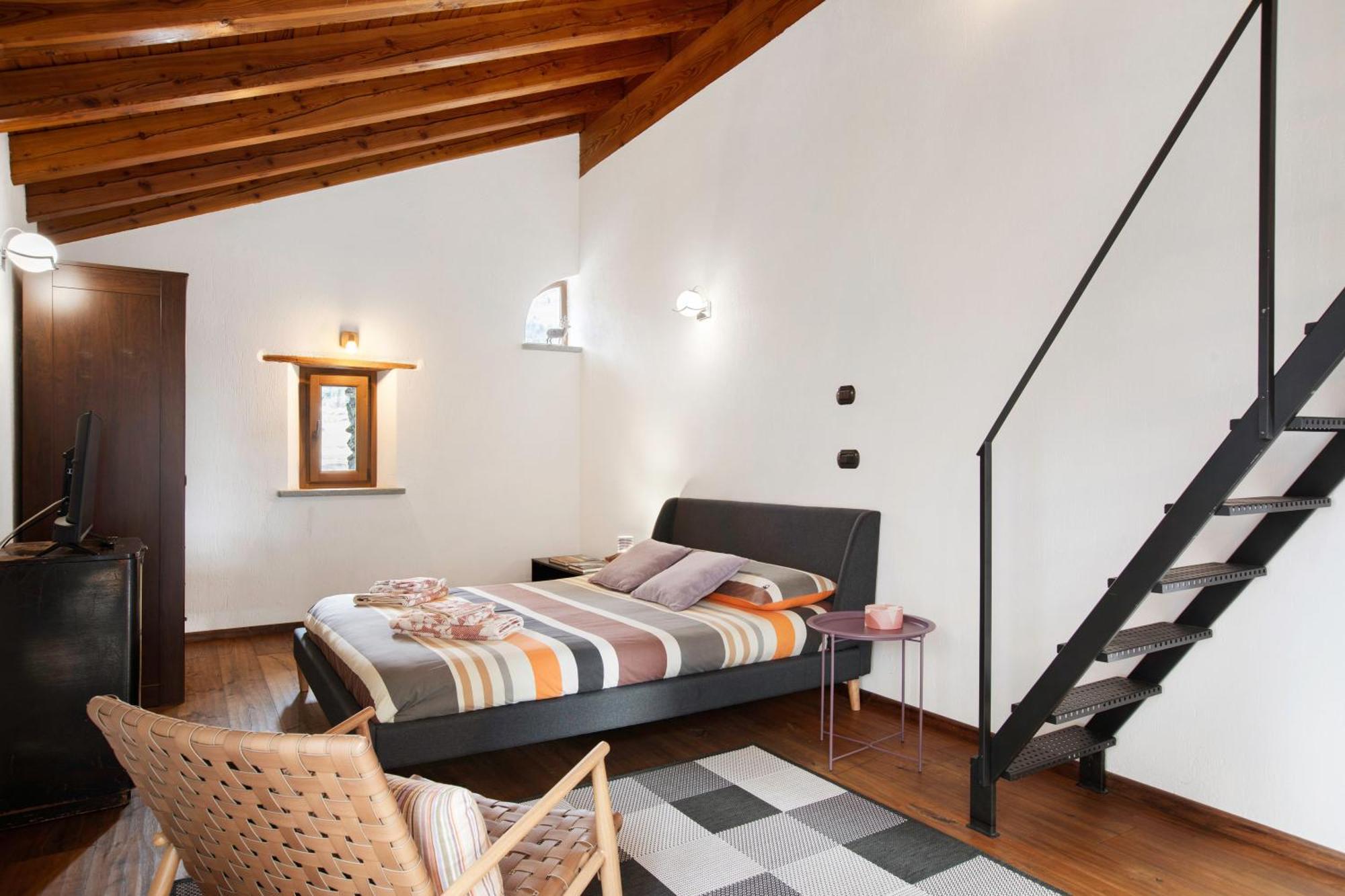Mini House Valle D'Aosta Roisan Екстер'єр фото